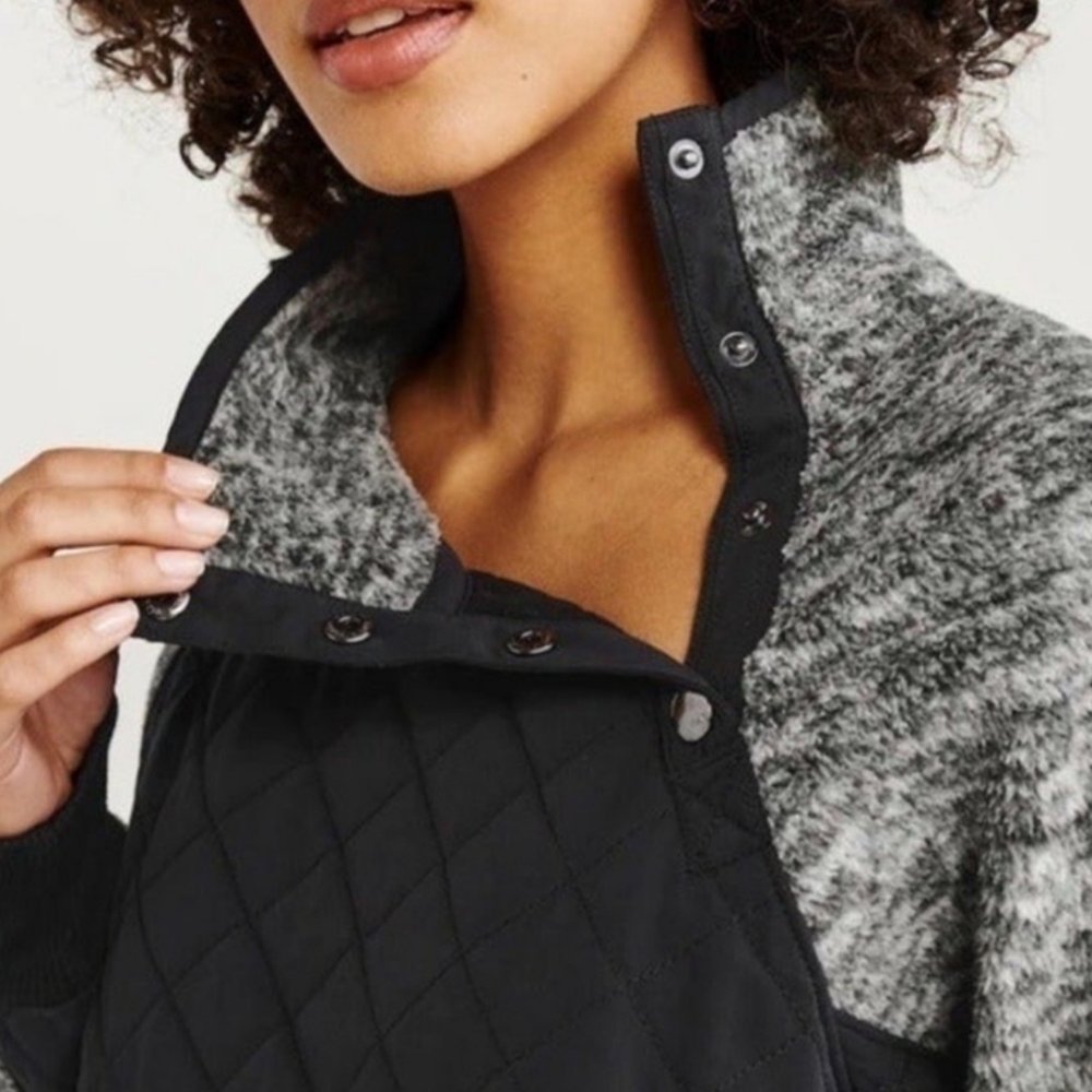 Abercrombie & Fitch | Fluffy Quilted Fleece Pullover | Medium